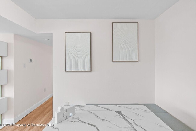 Building Photo - 220 Linden St