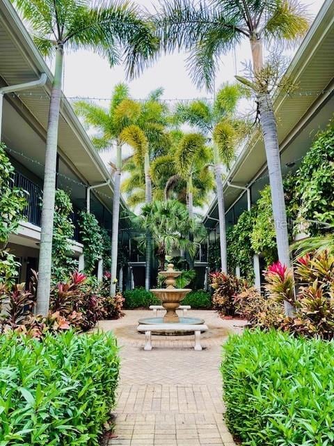 Building Photo - 212 S Church Ave