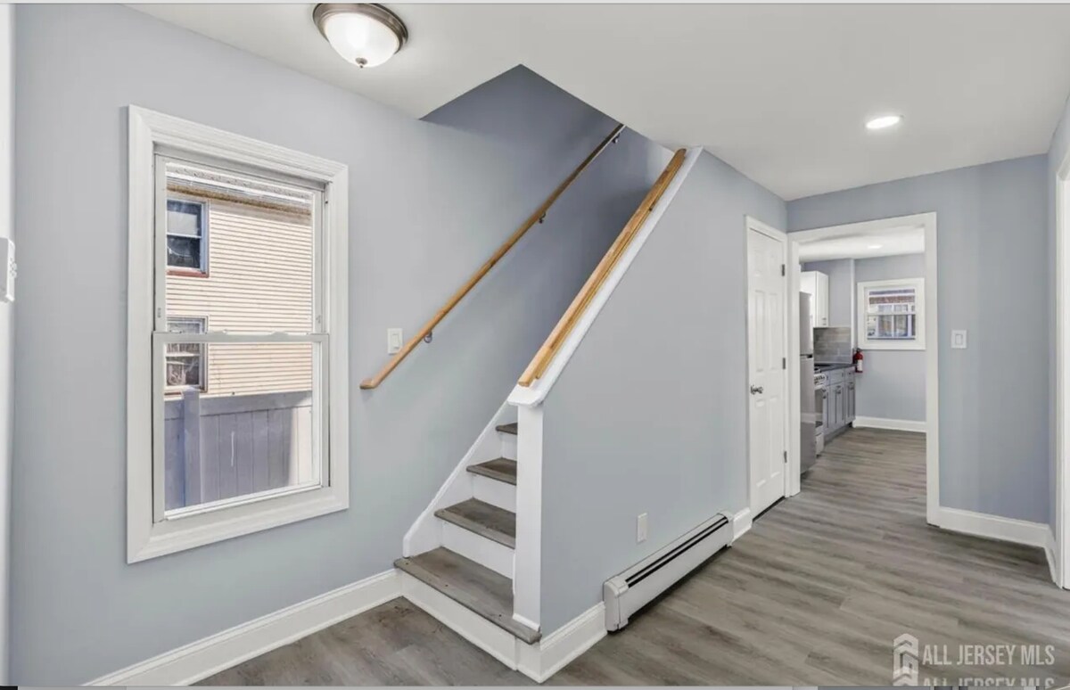 Building Photo - 29 Levinson Ave