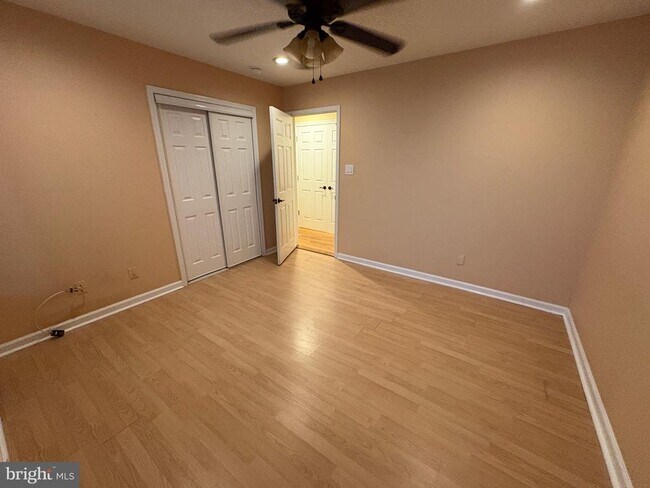 Building Photo - 394 Croshaw Rd