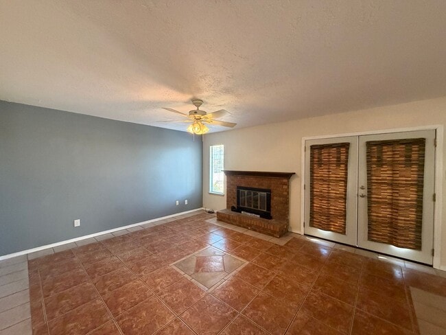 Building Photo - 5812 Brahma Dr NW