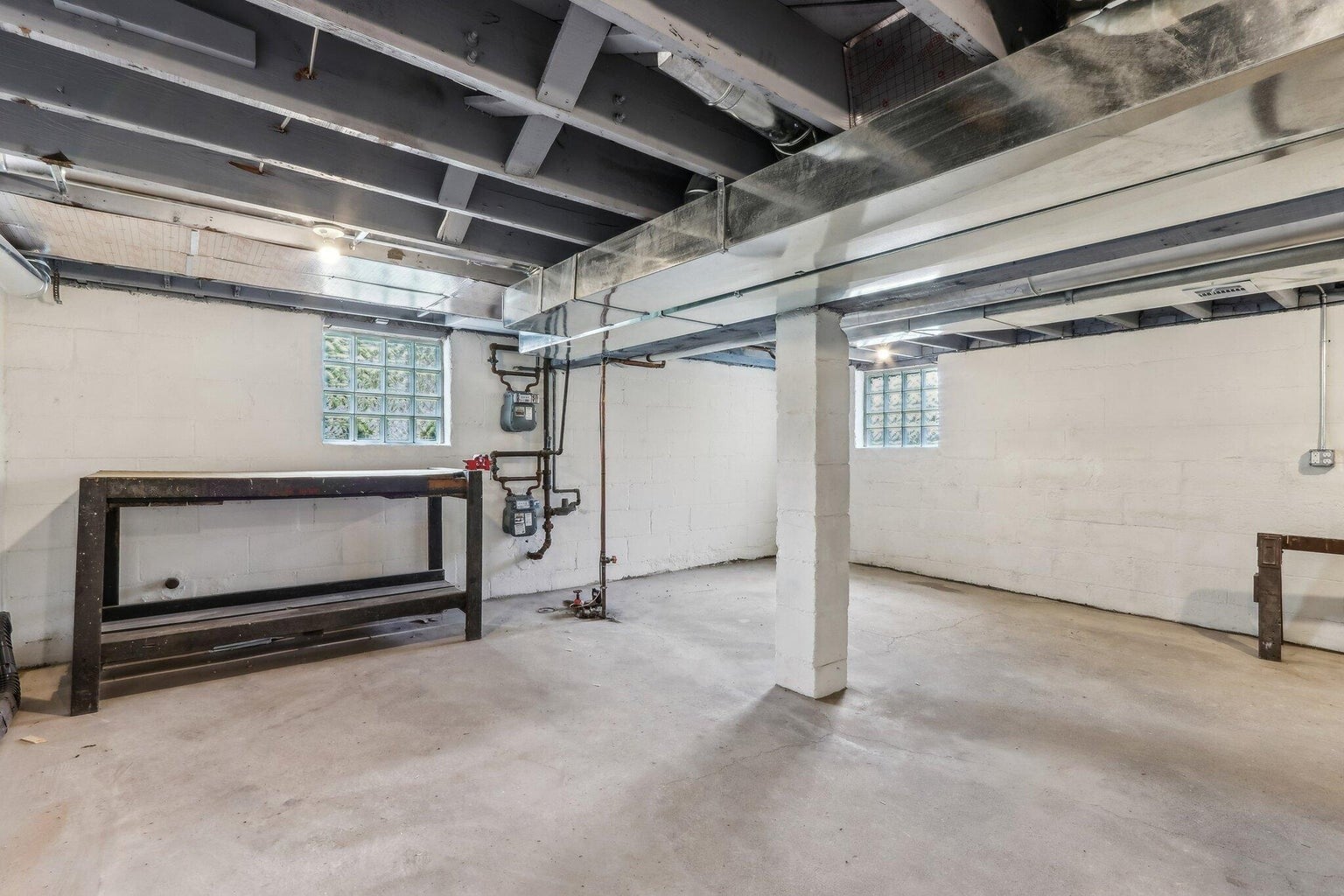 Basement - 351A E Deer Pl