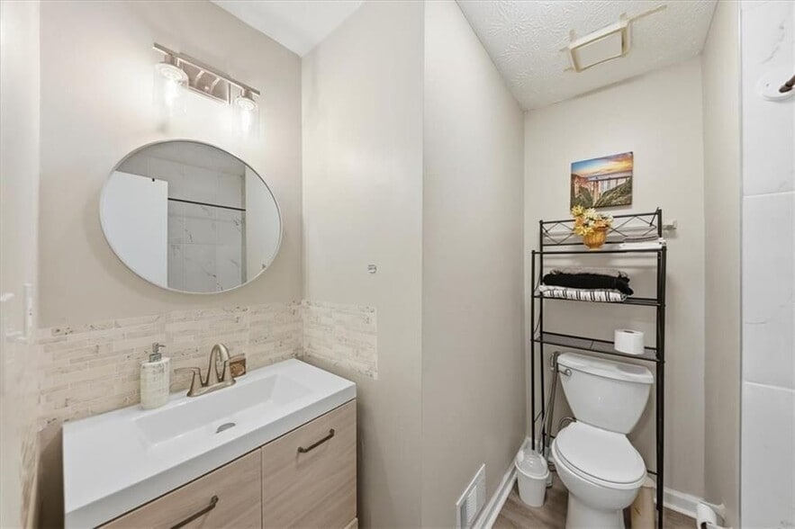 Building Photo - 3682 Stephanie Ct