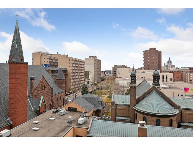 Building Photo - 78 10th St E