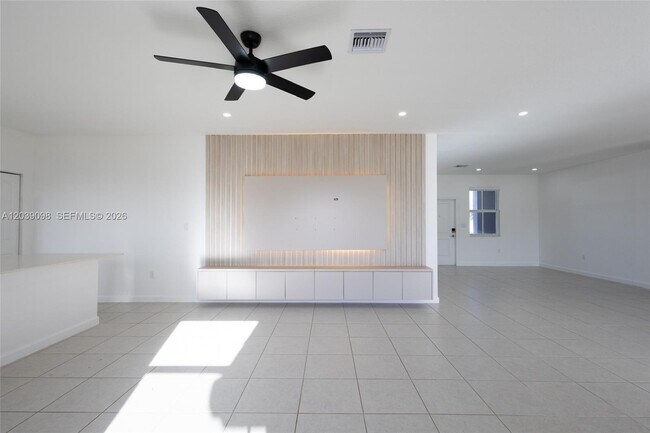 Building Photo - 29071 SW 171st Ave