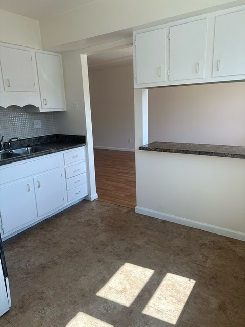 Building Photo - 7594 Hazelcrest Dr