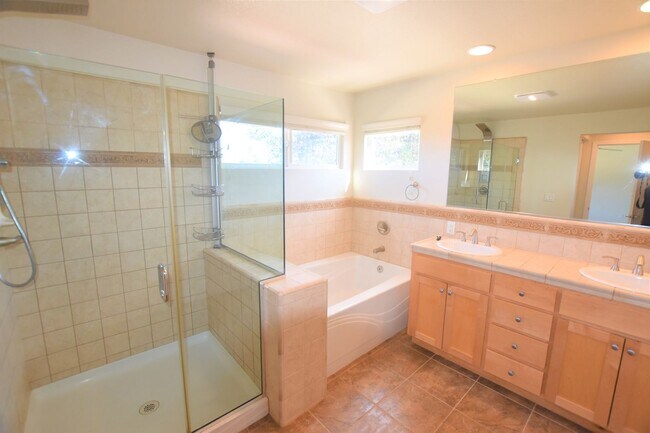 Building Photo - Gorgeous Home in Desirable Los Gatos: Four Bedrooms, Two and One-Half Bathrooms SFR