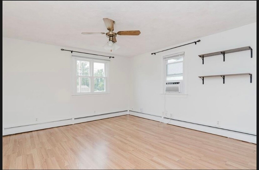 Family Room - 167 Mendon Rd