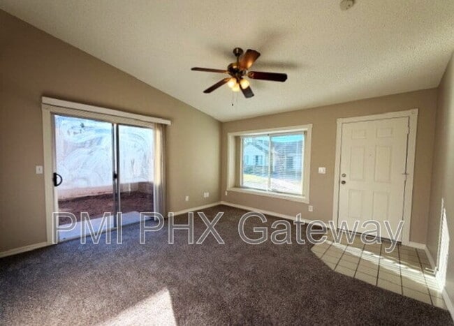 Building Photo - 5135 E Evergreen St