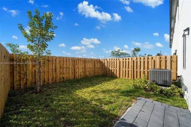 Building Photo - 34524 SW 190th Ave