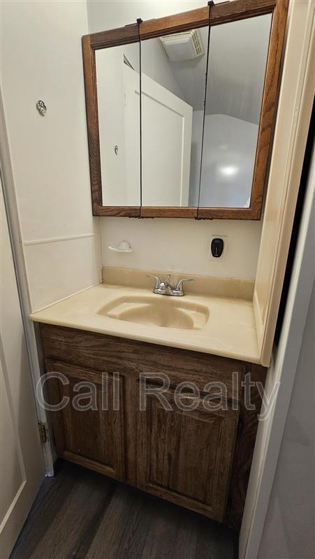 Building Photo - 224 N Conklin Rd