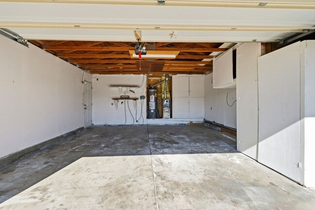 Building Photo - Stylish and Spacious Milpitas Home with Large Deck and Backyard