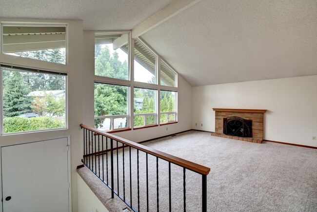 Building Photo - 4Bd/3Ba Redmond House