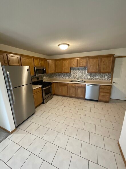 Building Photo - 1209 Winans Ave