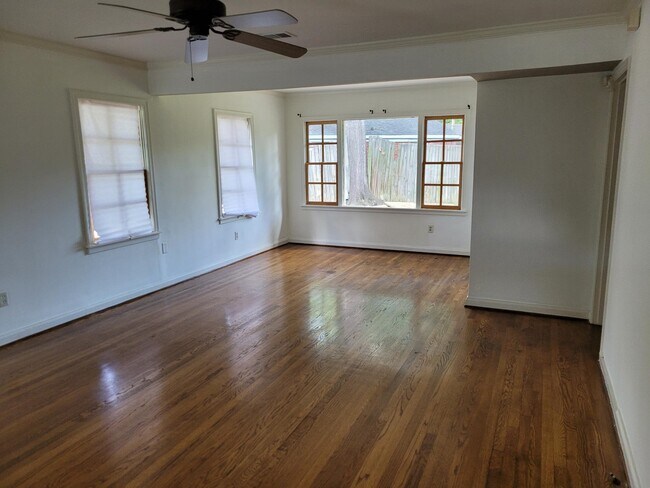 Building Photo - 4892 Carnes Ave