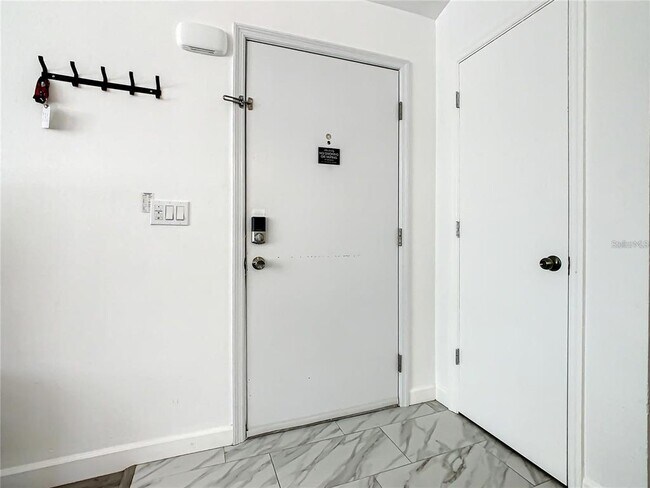 Building Photo - 5006 Laguna Bay Cir