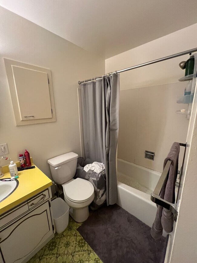 Building Photo - 55 S College St