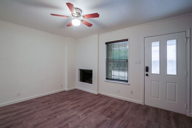 Building Photo - 7800 Northcrest Blvd