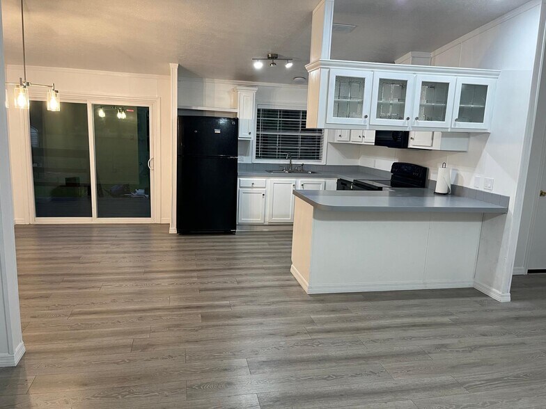 Building Photo - 4620 Hunting Lodge Dr