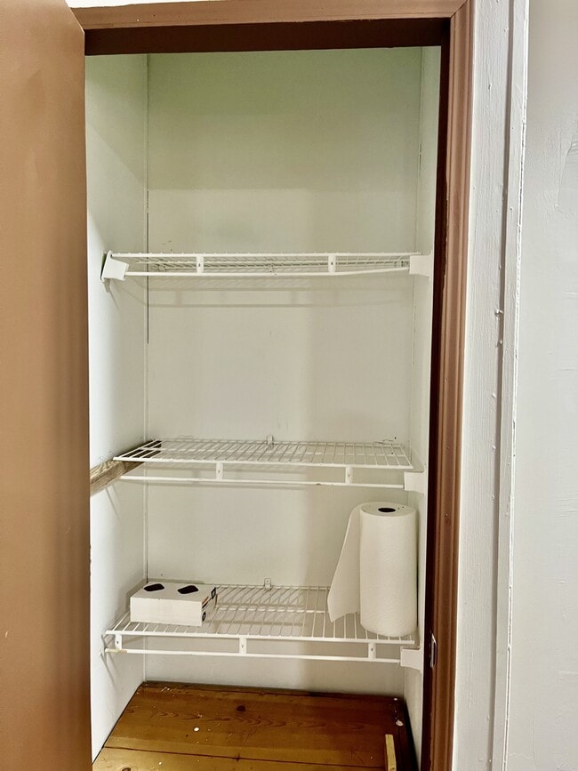 Building Photo - 2500 Gail Helen Ct