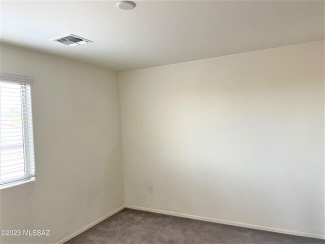 Building Photo - 9450 N Andrina Dr