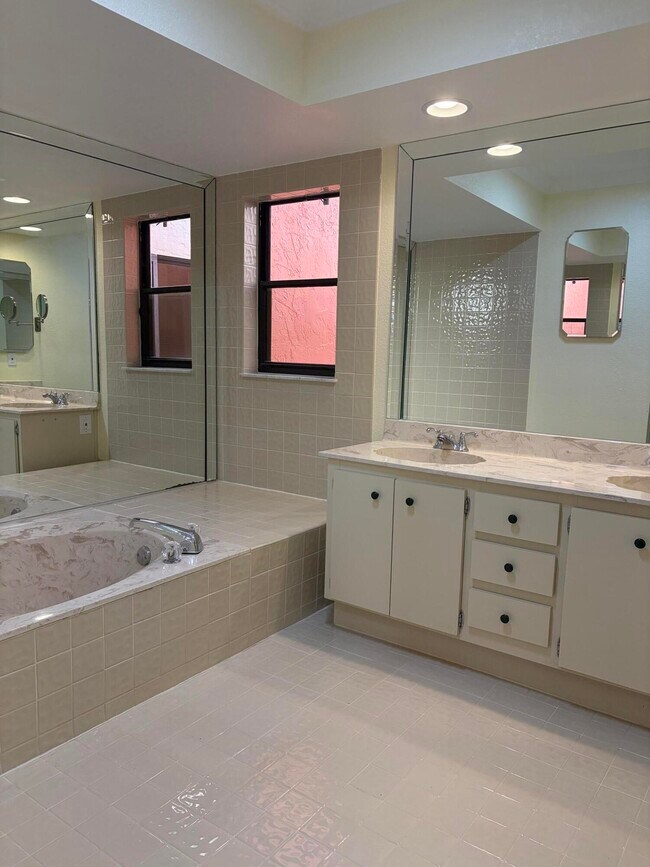 Building Photo - 21435 Campo Allegro Dr