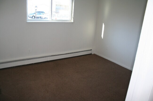 Building Photo - 2525 S Sheridan Blvd