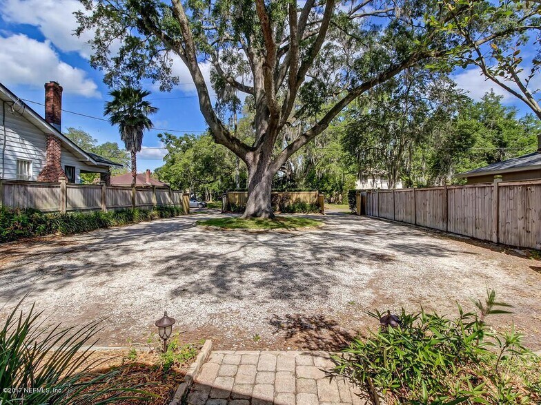 Building Photo - 3612 Walsh St