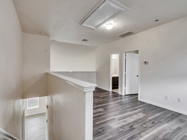 Building Photo - 20423 Purple Sunset Ct