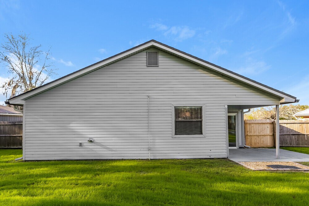 Building Photo - 1780 Sherwood Dr
