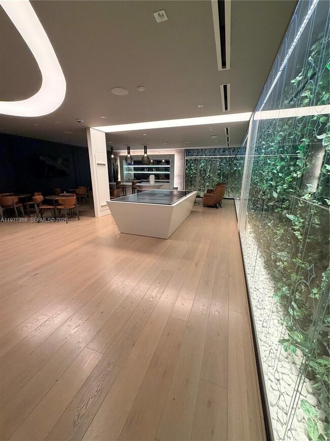 Building Photo - 1000 Brickell Plaza