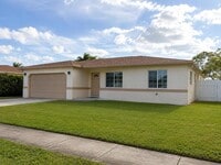 Building Photo - 21441 Crozier Ave
