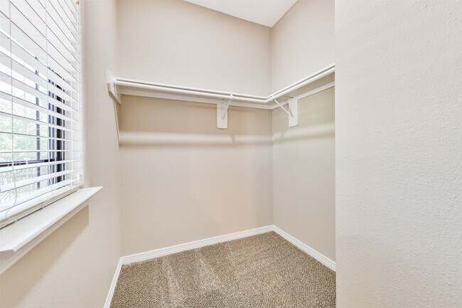 Building Photo - 4214 Brinkley St