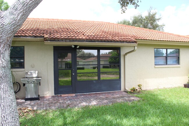 Building Photo - 4435 Pandana Tree Rd