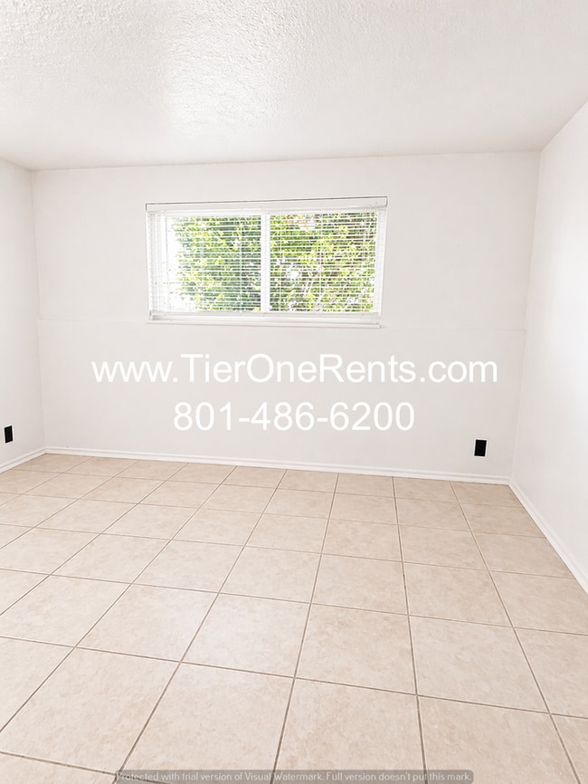 Building Photo - NO DEPOSIT option available for qualified renters through Obligo.