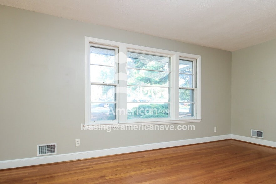 Building Photo - 3023 Pine Belt Rd