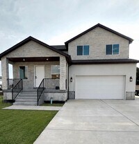 Building Photo - 266 S 1400 W