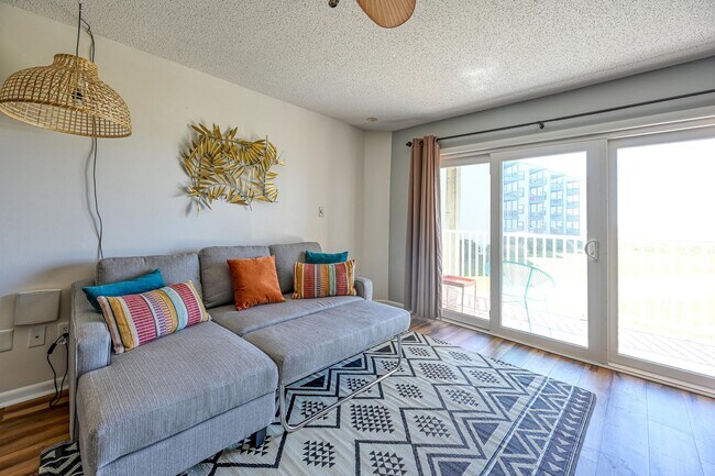 Building Photo - FURNISHED OFF-SEASON OCEANFRONT MONTHLY RENTAL