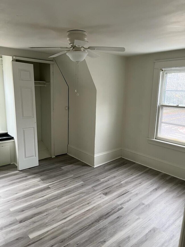 Building Photo - 1000 Walnut St