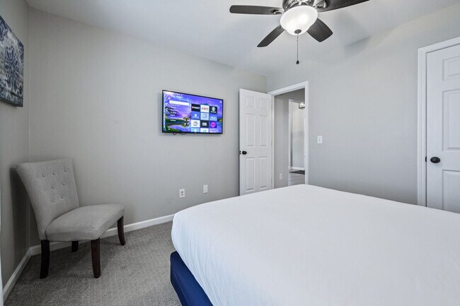 Building Photo - 11 Cobblestone Dr NW