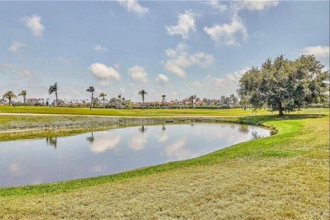 Building Photo - 6260 Sun Blvd