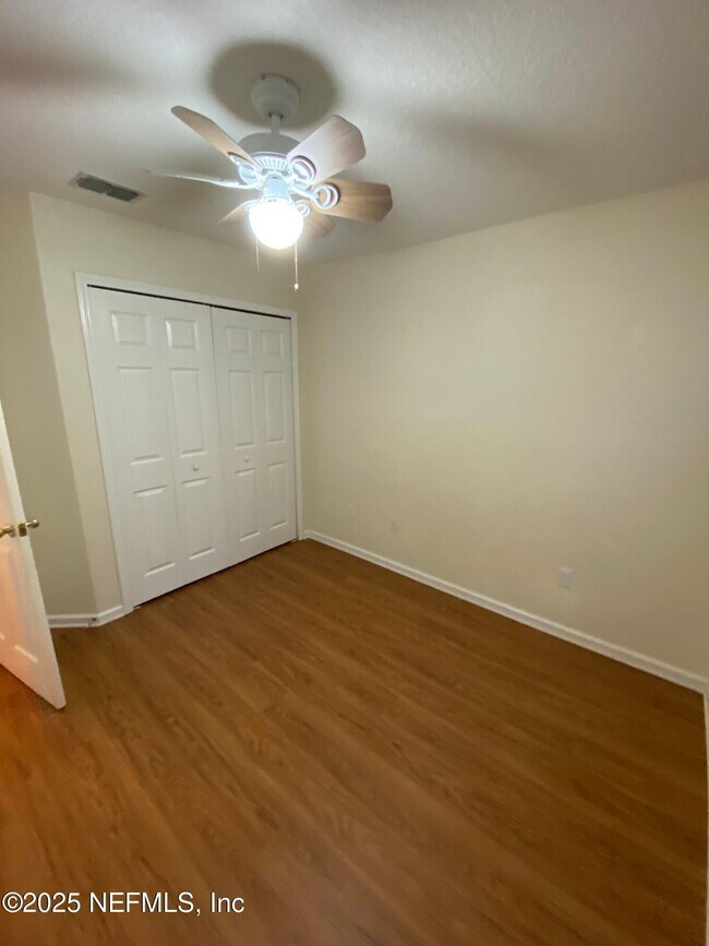 Building Photo - 1800 Green Springs Cir