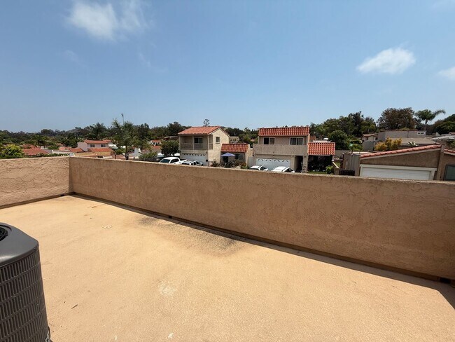 Building Photo - PET FRIENDLY - Charming 4-Bedroom Home in ...