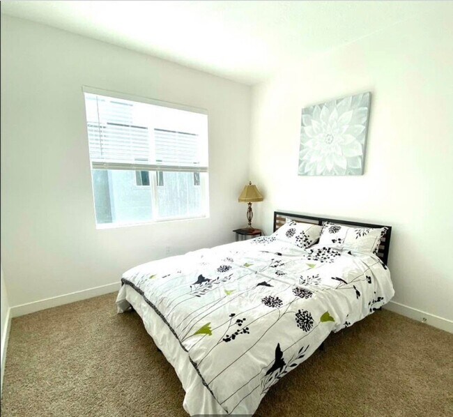 Building Photo - 5512 Victory Lap Ct