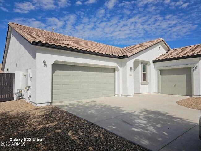 Building Photo - 1932 E Ravenswood Dr