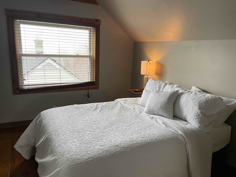 Building Photo - 4544 Mason St