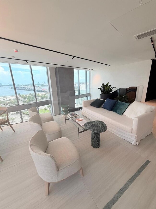 Building Photo - 1400 Biscayne Blvd