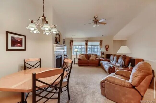 Building Photo - 22940 E Roxbury Dr