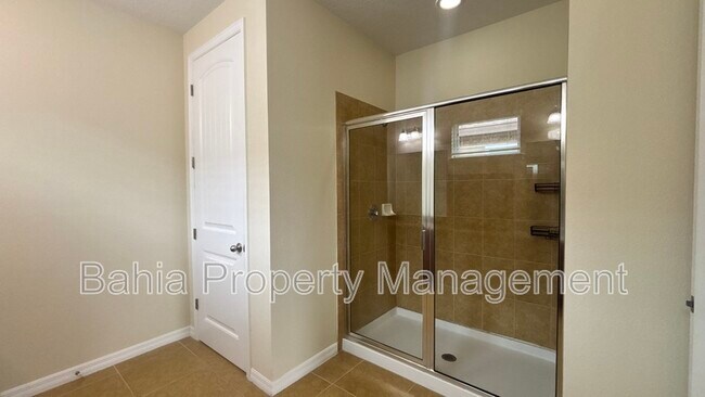 Building Photo - 13833 Bridgewater Crossings Blvd