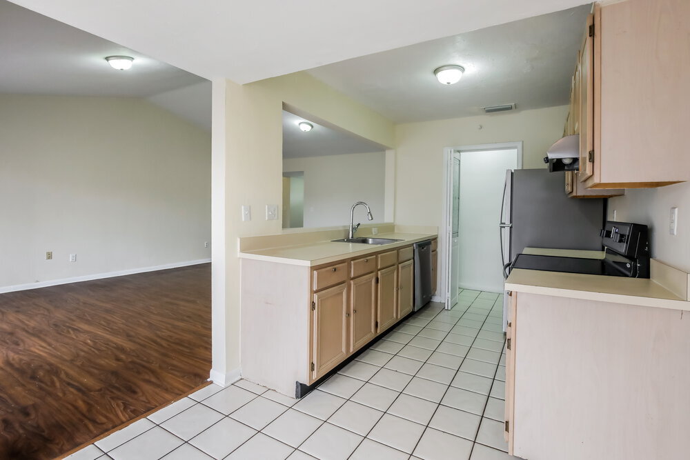 Building Photo - 11010 SW 123rd Ave